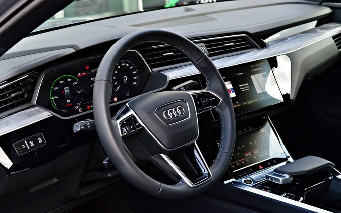 Audi e-tron cena 299900 przebieg: 8000, rok produkcji 2023 z Leśnica małe 781